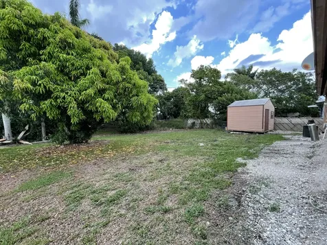 616 Sw 13th Street Belle Glade FL 33430