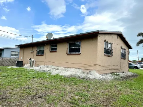 616 Sw 13th Street Belle Glade FL 33430