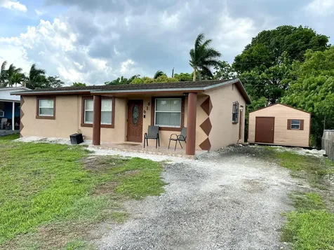 616 Sw 13th Street Belle Glade FL 33430