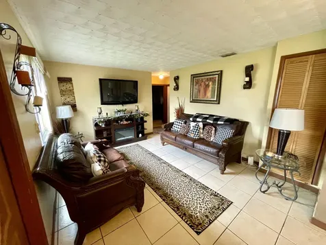 616 Sw 13th Street Belle Glade FL 33430