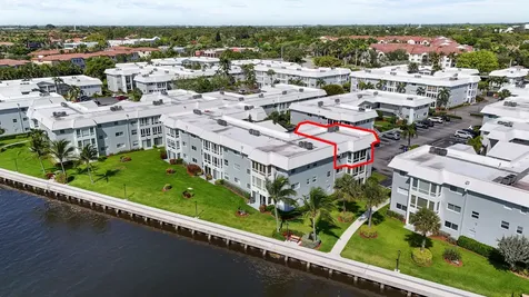 7 Colonial Club Drive Boynton Beach FL 33435