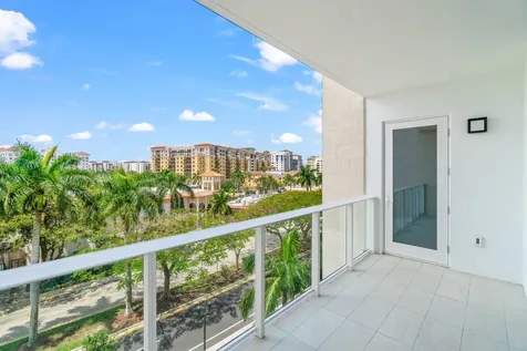 220 SE Mizner Boulevard Boca Raton FL 33432