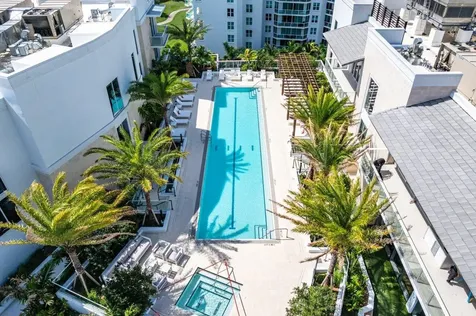 220 SE Mizner Boulevard Boca Raton FL 33432