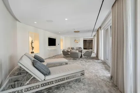 220 SE Mizner Boulevard Boca Raton FL 33432