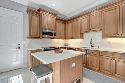 850 Nw 83rd Lane Boca Raton FL 33487
