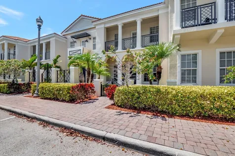 850 Nw 83rd Lane Boca Raton FL 33487