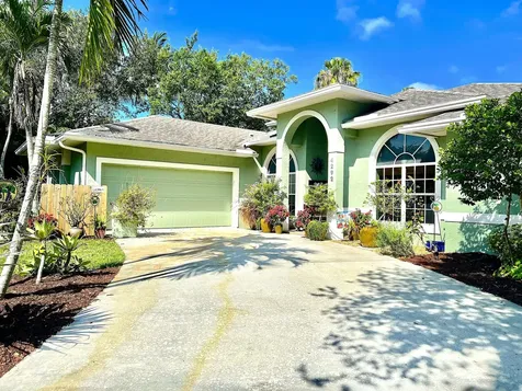 4292 Se Rainbows End Stuart FL 34997