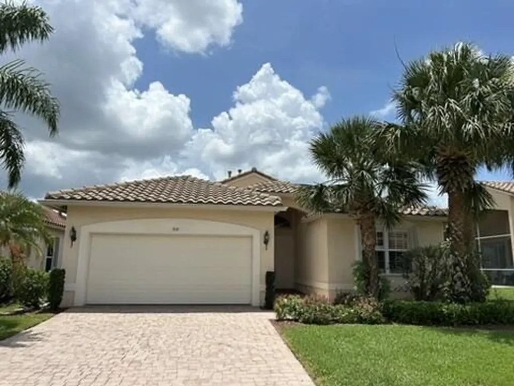 360 NW Shoreline Circle Port Saint Lucie FL 34986