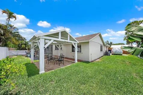 110 Parkwood Drive Royal Palm Beach FL 33411