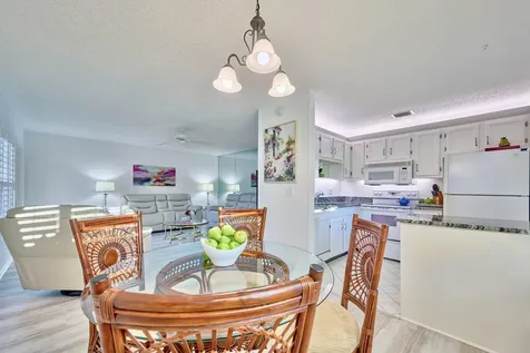 70 Royal Oak Court Vero Beach FL 32962