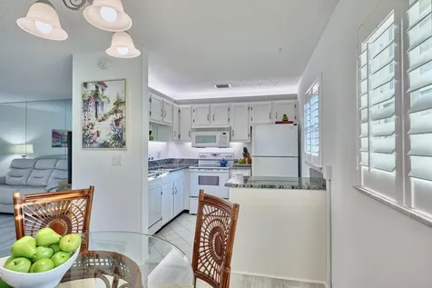 70 Royal Oak Court Vero Beach FL 32962