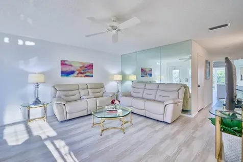 70 Royal Oak Court Vero Beach FL 32962