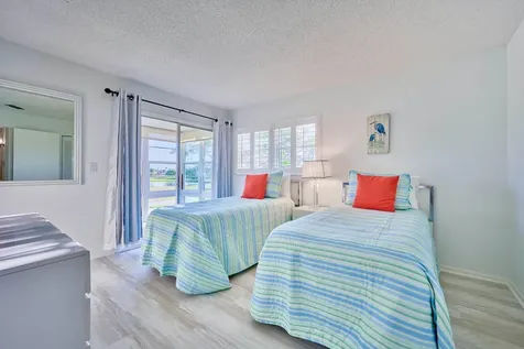 70 Royal Oak Court Vero Beach FL 32962