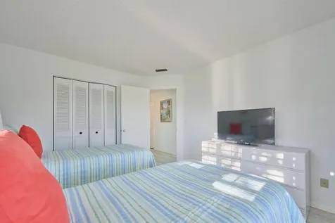 70 Royal Oak Court Vero Beach FL 32962