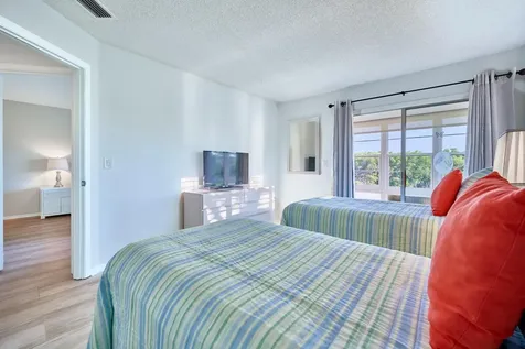 70 Royal Oak Court Vero Beach FL 32962