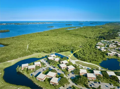 70 Royal Oak Court Vero Beach FL 32962