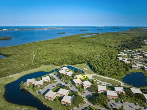 70 Royal Oak Court Vero Beach FL 32962