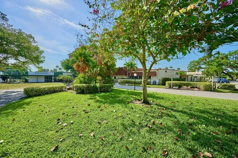 70 Royal Oak Court Vero Beach FL 32962