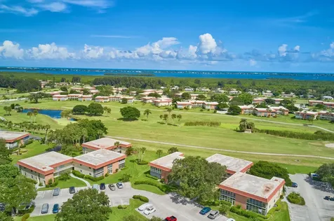 70 Royal Oak Court Vero Beach FL 32962