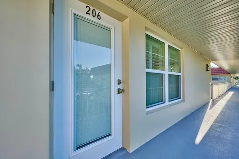70 Royal Oak Court Vero Beach FL 32962