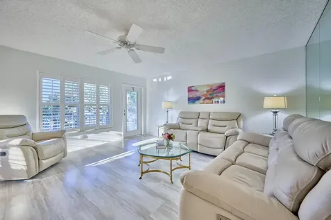 70 Royal Oak Court Vero Beach FL 32962