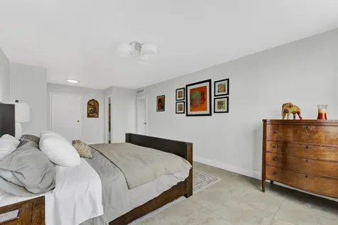 3180 S Ocean Drive Hallandale Beach FL 33009
