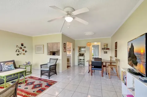 210 Horizons Boynton Beach FL 33435