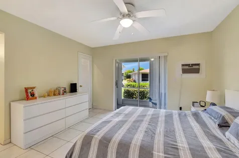 210 Horizons Boynton Beach FL 33435