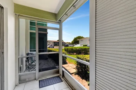 210 Horizons Boynton Beach FL 33435