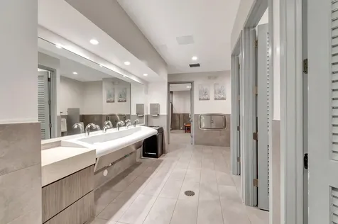 210 Horizons Boynton Beach FL 33435