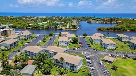 210 Horizons Boynton Beach FL 33435