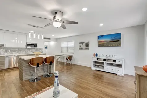 187 Seville H Delray Beach FL 33446