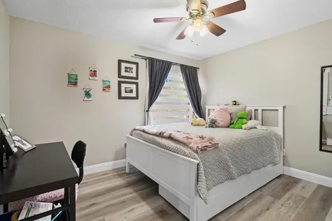 10560 Plainview Circle Boca Raton FL 33498