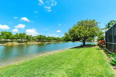 10560 Plainview Circle Boca Raton FL 33498