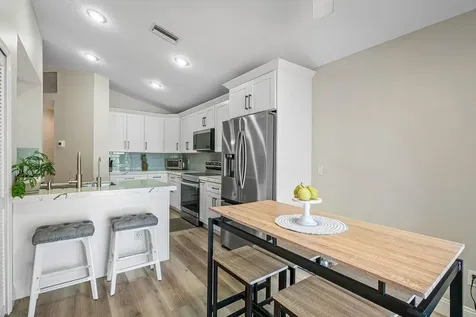 10560 Plainview Circle Boca Raton FL 33498