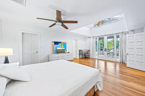 5 N Beach Road Jupiter Island FL 33455