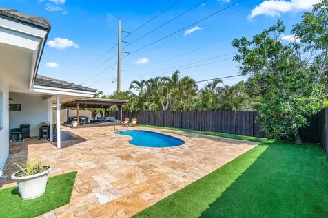 977 W Royal Palm Road Boca Raton FL 33486