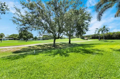 7 Stratford Drive Boynton Beach FL 33436