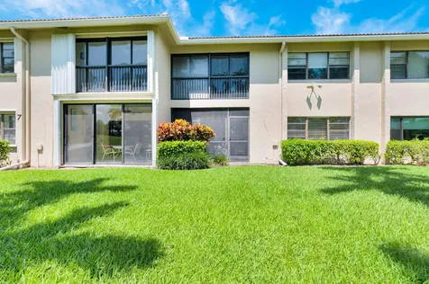 7 Stratford Drive Boynton Beach FL 33436