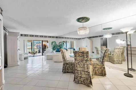 7 Stratford Drive Boynton Beach FL 33436