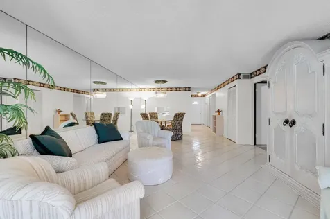 7 Stratford Drive Boynton Beach FL 33436