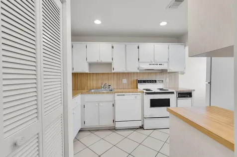 7 Stratford Drive Boynton Beach FL 33436