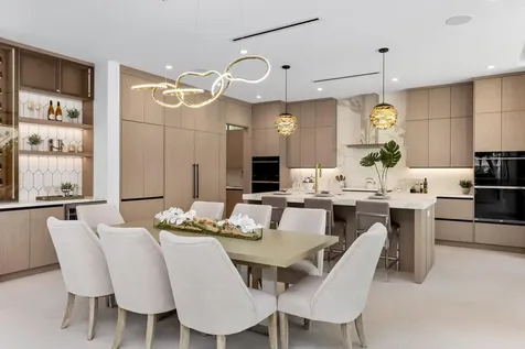 98 Ne Spanish Trail Boca Raton FL 33432