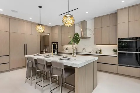 98 Ne Spanish Trail Boca Raton FL 33432