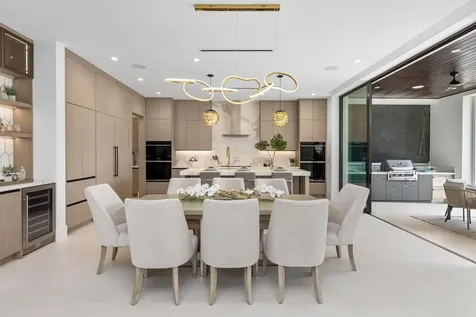 98 Ne Spanish Trail Boca Raton FL 33432