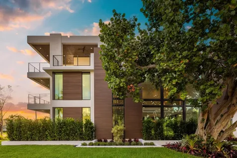 98 Ne Spanish Trail Boca Raton FL 33432