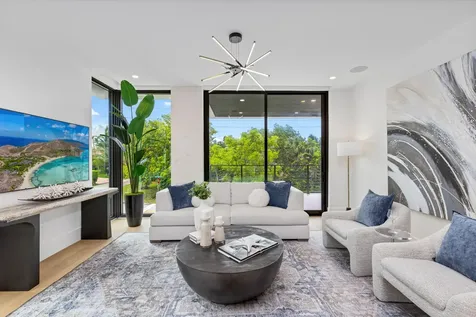 98 Ne Spanish Trail Boca Raton FL 33432