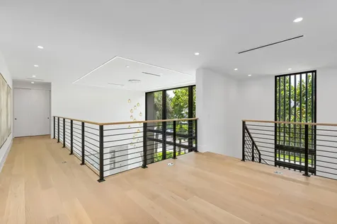 98 Ne Spanish Trail Boca Raton FL 33432