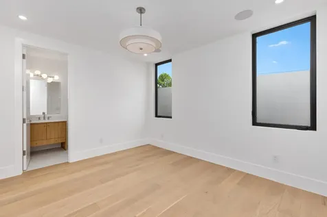 98 Ne Spanish Trail Boca Raton FL 33432