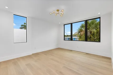 98 Ne Spanish Trail Boca Raton FL 33432